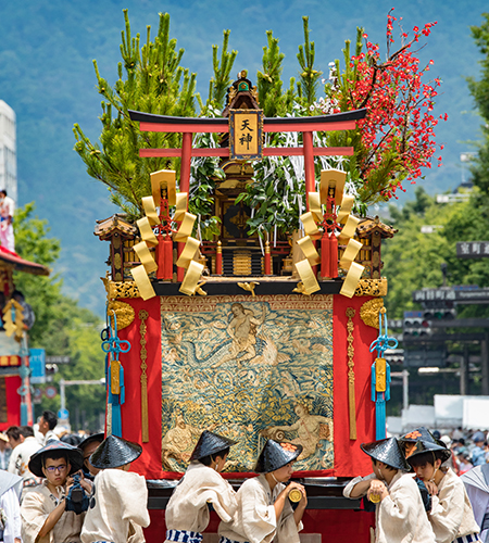 霰天神山