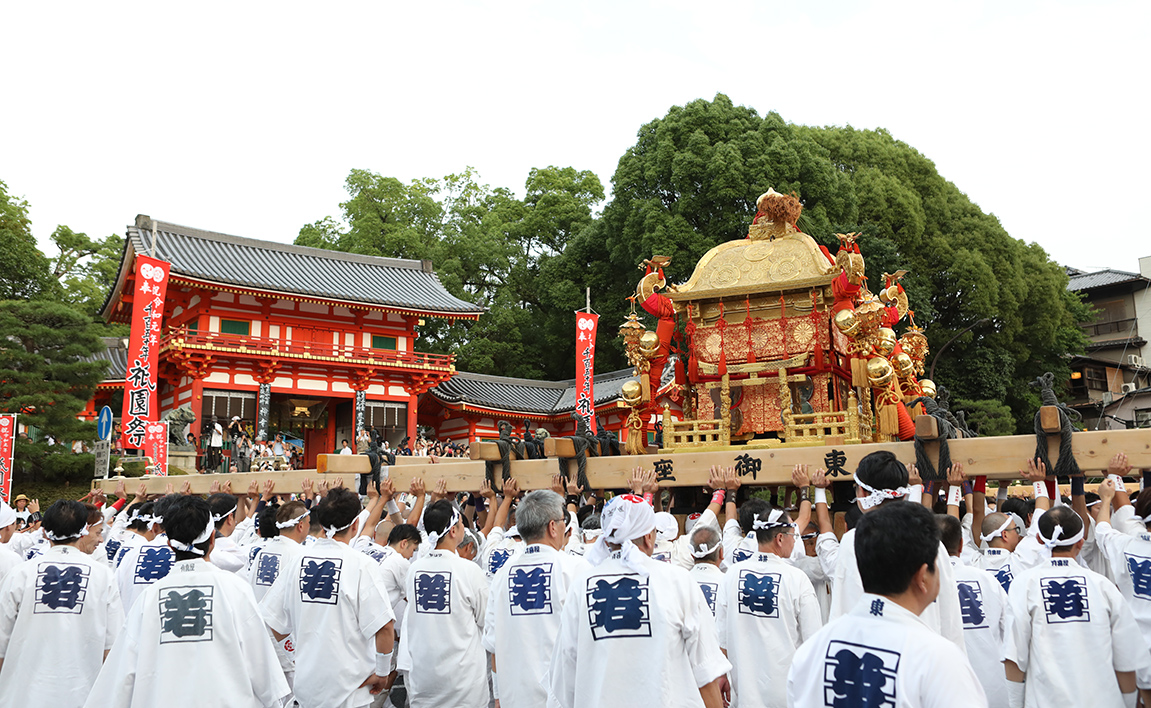 素戔嗚尊（すさのをのみこと）を奉祀する中御座神輿