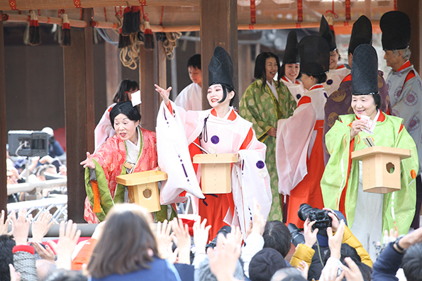 日本今様謌舞楽会による豆撒き